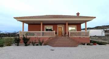 Venta de vivienda con parcela en la Huerta de Totana